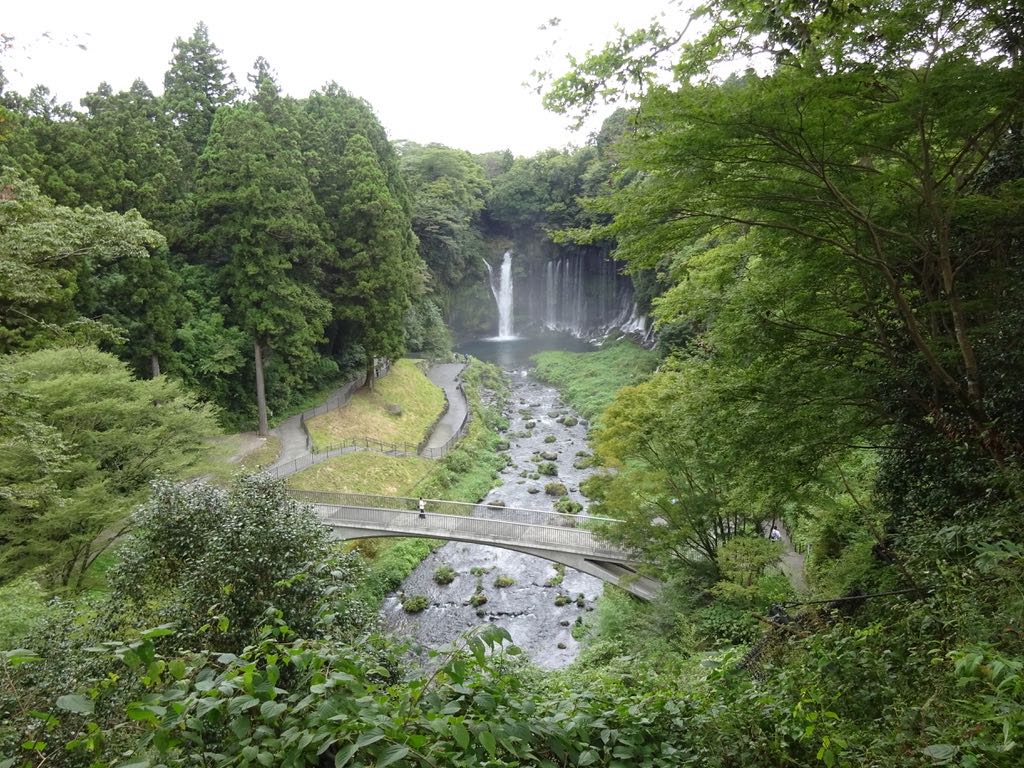 白糸の滝と滝見橋