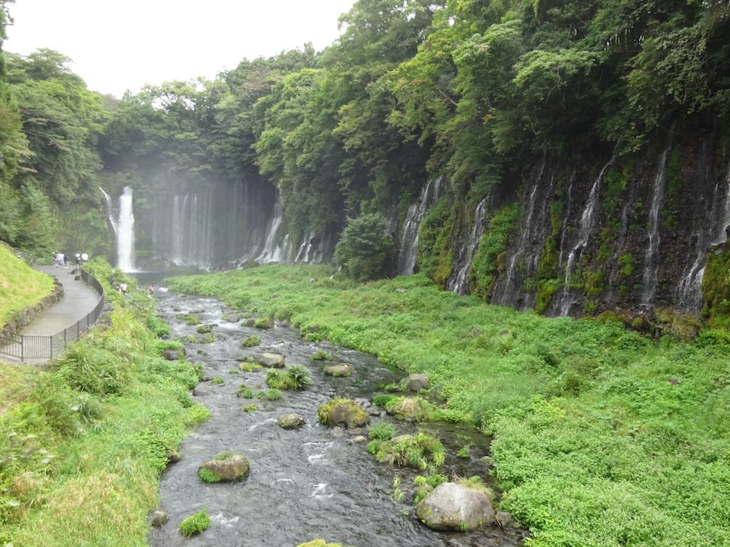 富士見滝から見る白糸の滝
