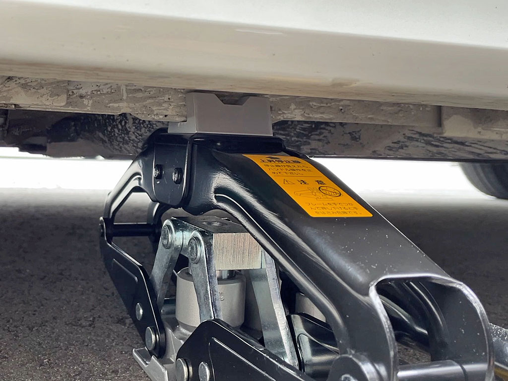 ジャッキアップ