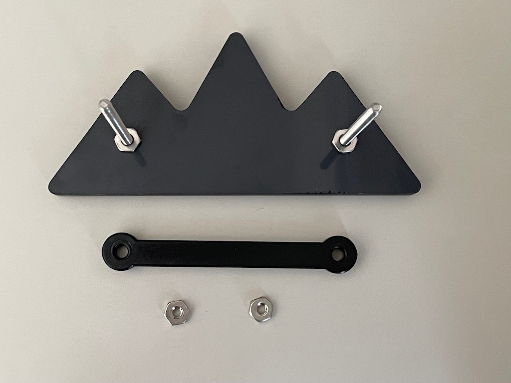 構成は本体、ステート、ナット2個